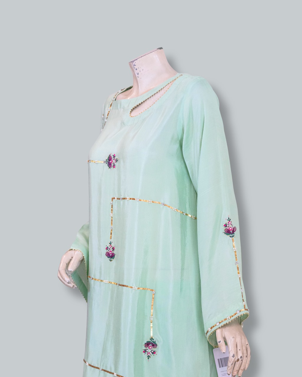 Roses Track Raw Silk - Image 4