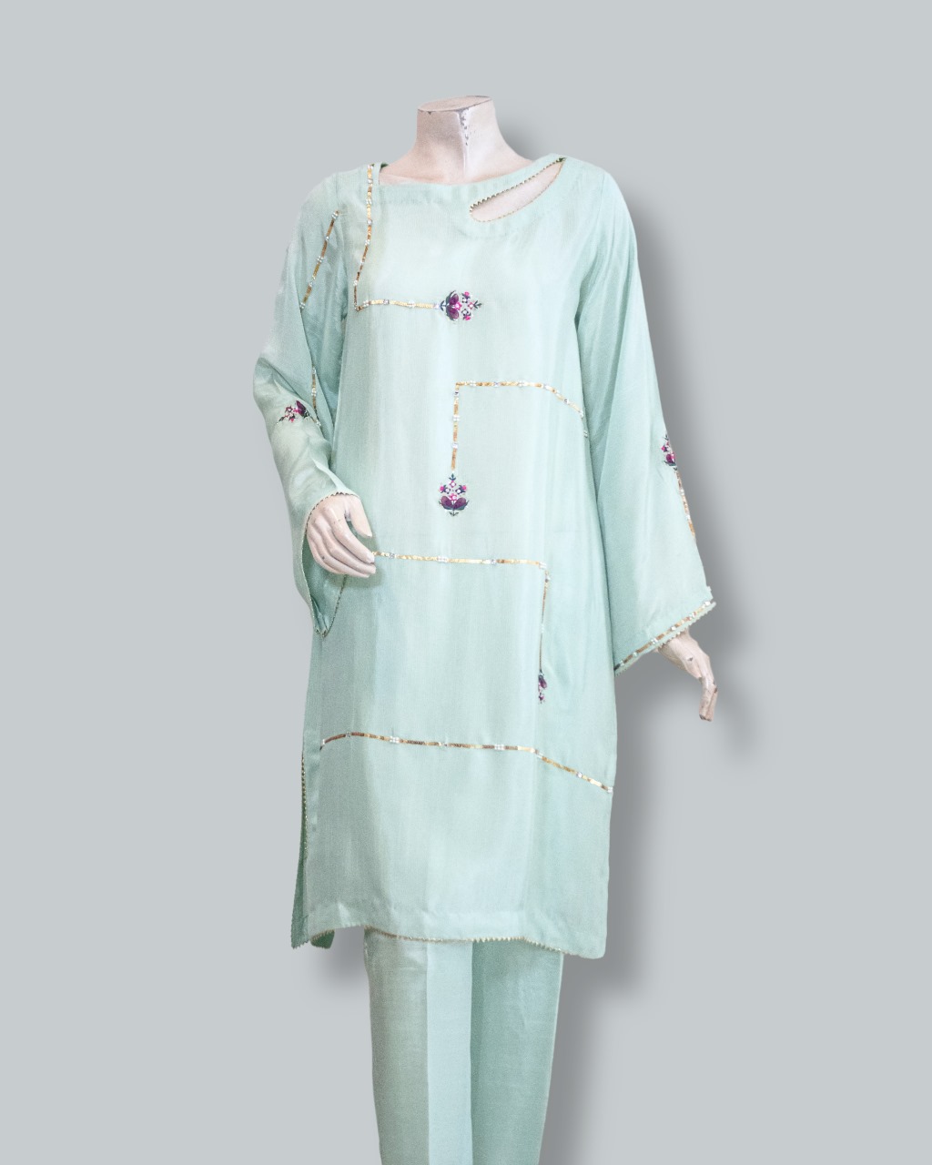 Roses Track Raw Silk - Image 2